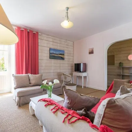 House La Maison Bleue